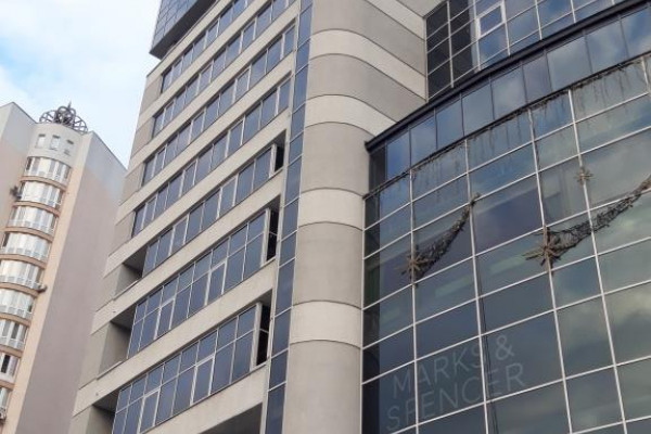 Продажа офисных помещений в Киеве возле ст.м. Левобережная